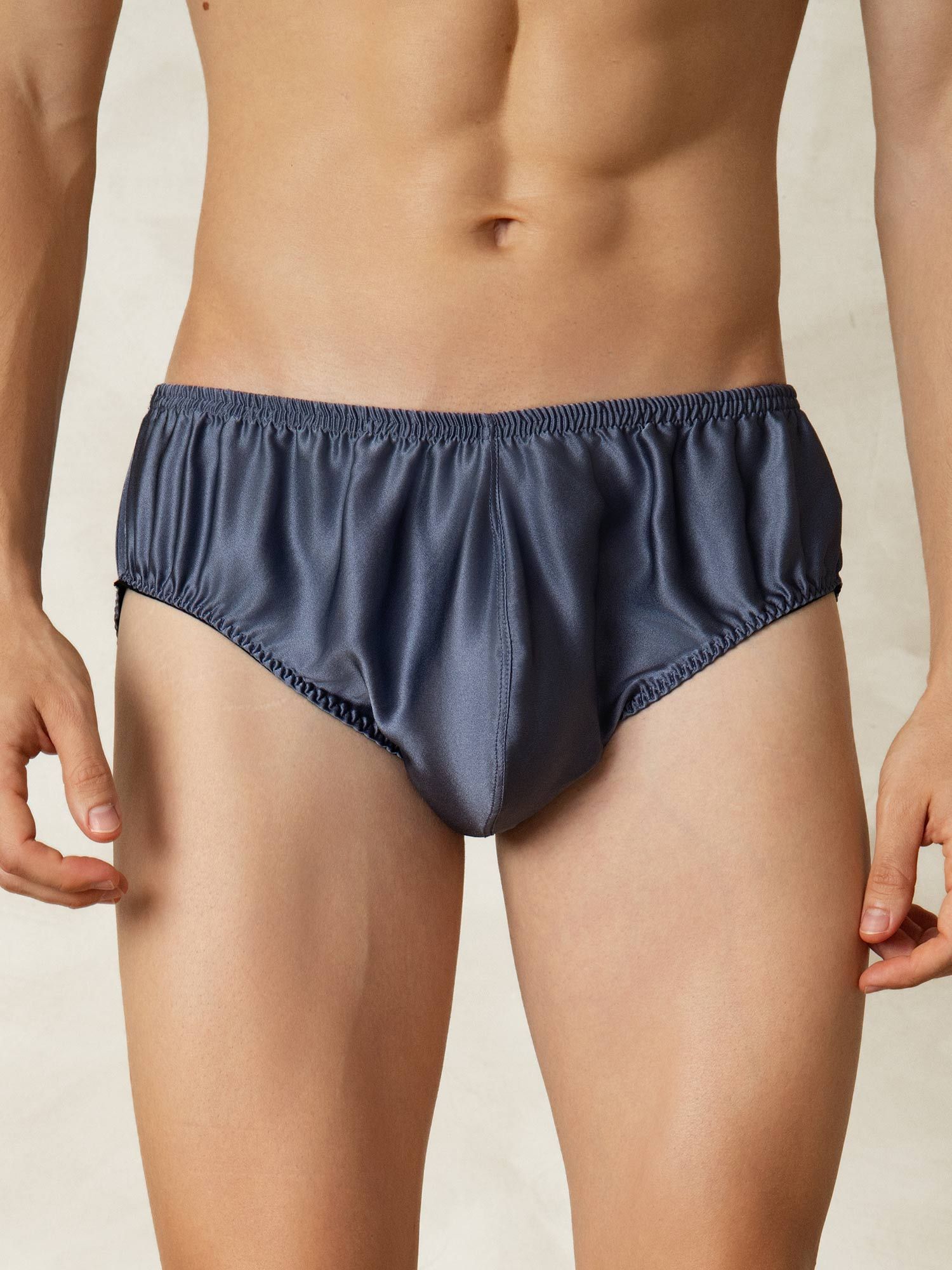 Grayish Blue / L